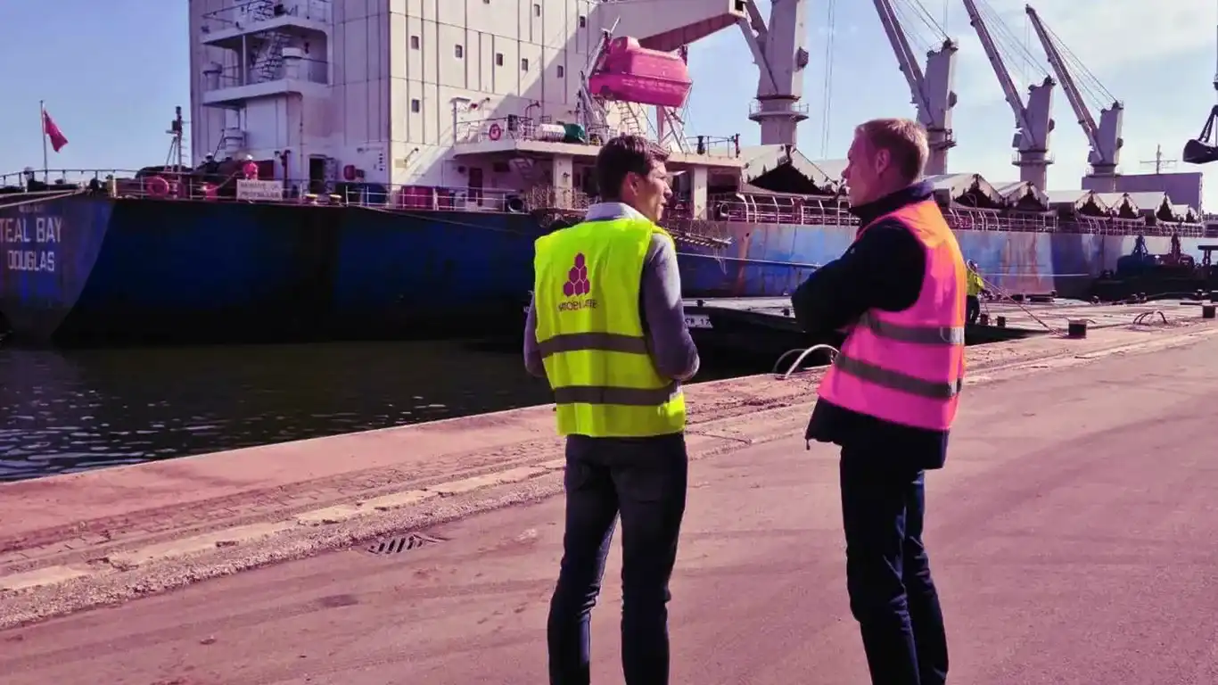 Ship Agent&ndash;Chandlers Miscoordination